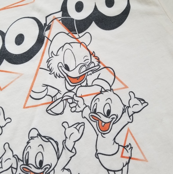 *FREE Gift* Vintage look Disney shirt - Picture 2 of 4